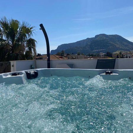 Flat With Jacuzzi - Casa Pia Apartment Mondello Exterior foto