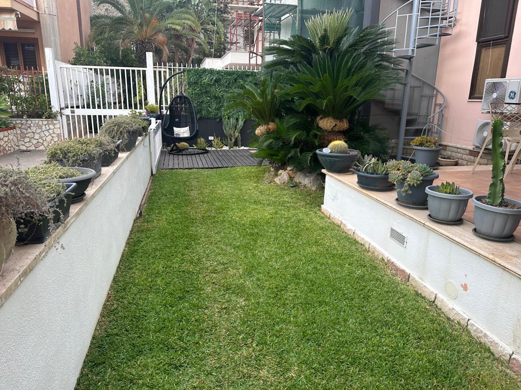 Flat With Jacuzzi - Casa Pia Apartment Mondello Exterior foto